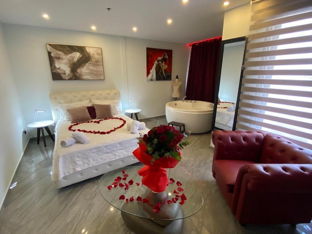 Mesogios House Suites 라르나카 외부 사진