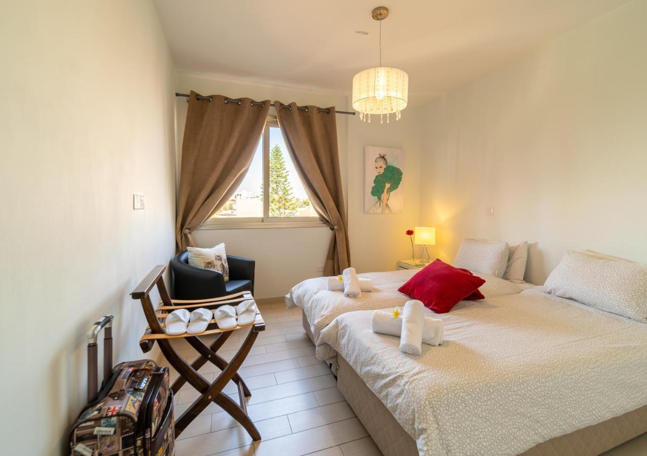 Mesogios House Suites 라르나카 외부 사진