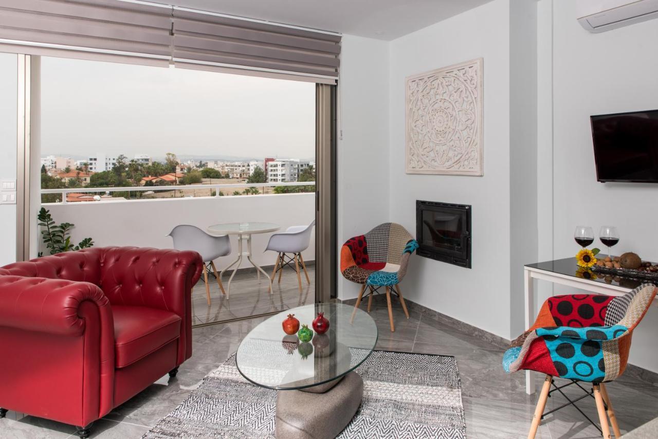 Mesogios House Suites 라르나카 외부 사진
